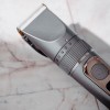 Aparat tuns par 2000mah - performanță și confort acasă Aparat tuns par 2000mah - performanță și confort acasă