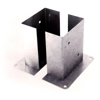 Suport stâlp dublu 141x70x150mm cu grosime de 2mm și gauri de 12mm